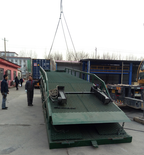 移動式液壓登車橋 移動式液壓登車橋