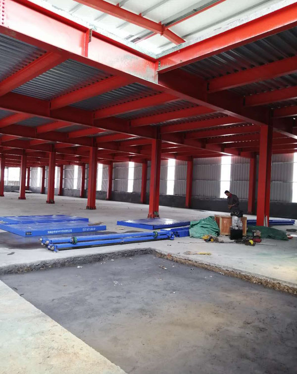 導(dǎo)軌鏈條液壓升降平臺(tái) 導(dǎo)軌鏈條液壓升降平臺(tái)